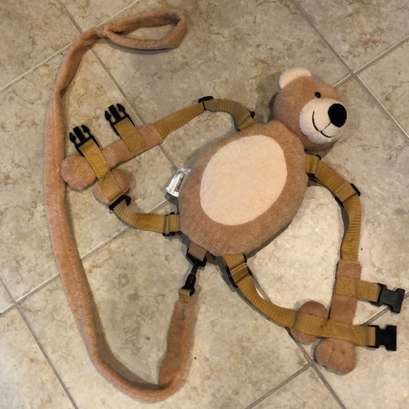 teddy bear leash backpack